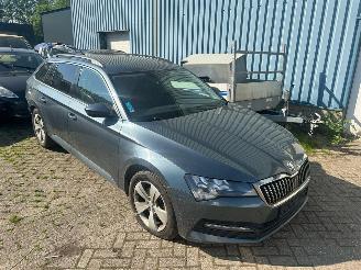 Skoda Superb Stationcar 2.0 TDI  Automaat picture 3