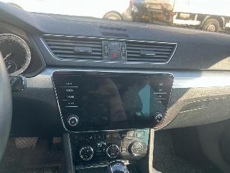 Skoda Superb Stationcar 2.0 TDI  Automaat picture 11
