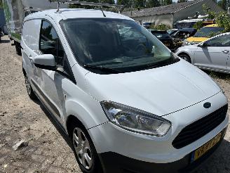 Ford Transit Courier Van 1.5 TDCI  Trend picture 2