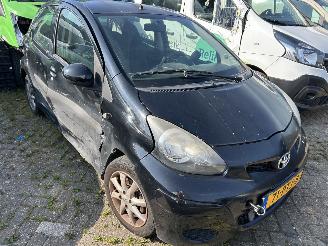 Toyota Aygo 1.0-12V   5 drs picture 2