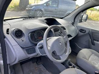 Renault Kangoo 1.6 -16 V  Expression Automaat  ( 5 persoons ) picture 12