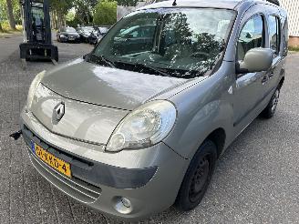 voitures voitures particulières Renault Kangoo 1.6 -16 V  Expression Automaat  ( 5 persoons ) 2010/1