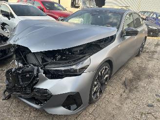 Damaged car BMW i5 M60  X Drive  84 KWh  ( Nieuw Prijs 130000,00 ) 2024/7