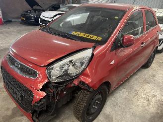Voiture accidenté Kia Picanto 1.0 CVVT  First Edition 2015/6