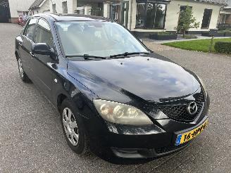 Mazda 3 1.6 picture 2