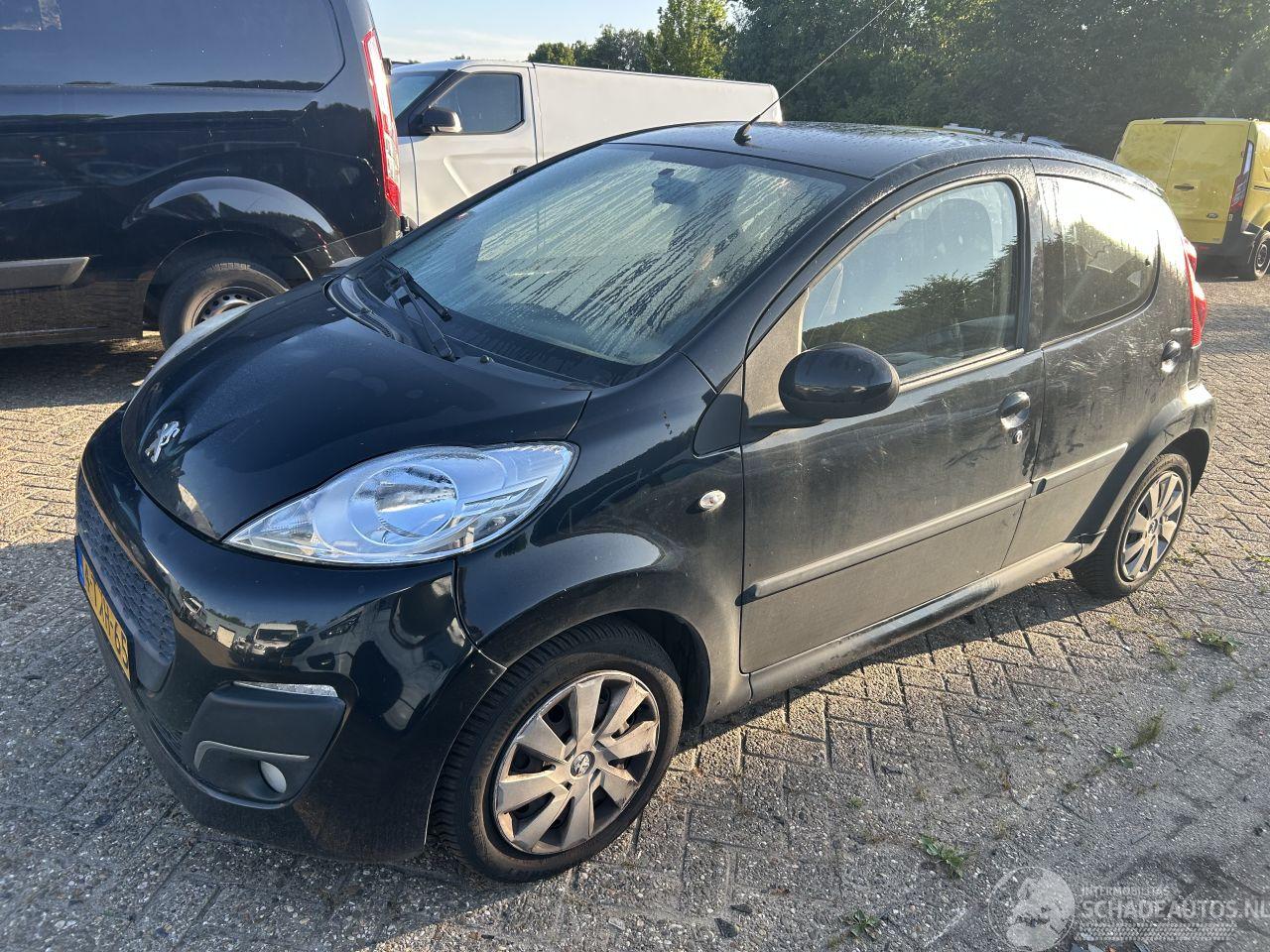 Peugeot 107 1.0-12V  Active  5 Drs - Airco