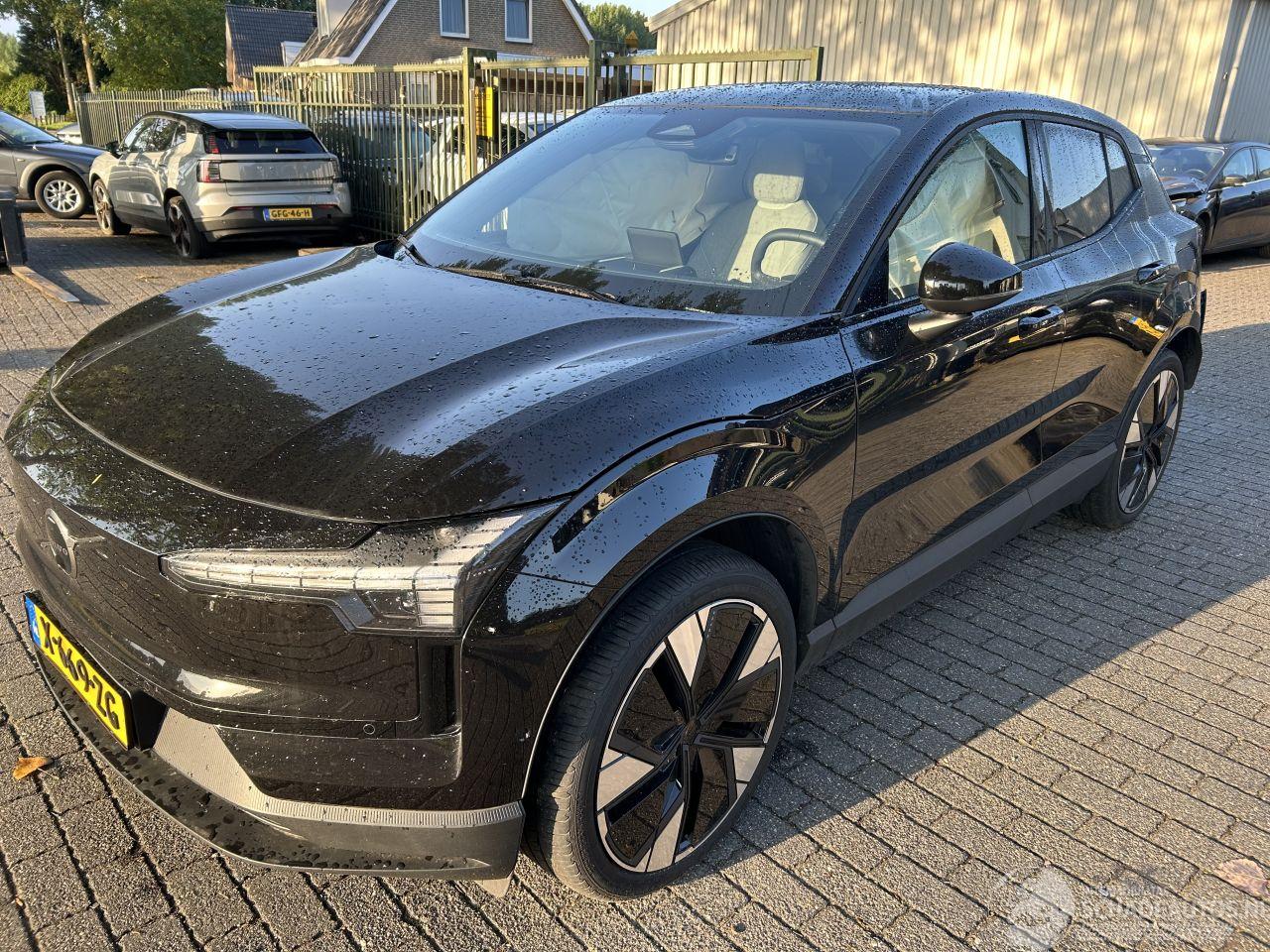 Volvo EX30 Performance Ultra   ( Panoramadak )
