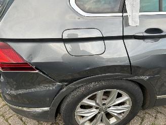 Volkswagen Tiguan 1.4 TSI  Automaat Highline  ( Leer-Panoramadak ) picture 4