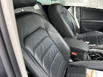 Volkswagen Tiguan 1.4 TSI  Automaat Highline  ( Leer-Panoramadak ) picture 11