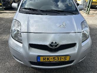 Toyota Yaris 1.0 VVT-I  Cool picture 2