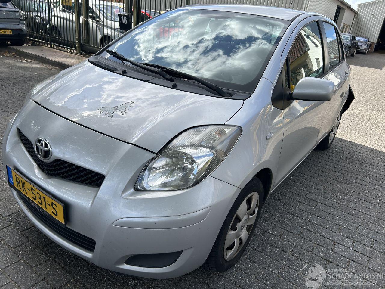 Toyota Yaris 1.0 VVT-I  Cool