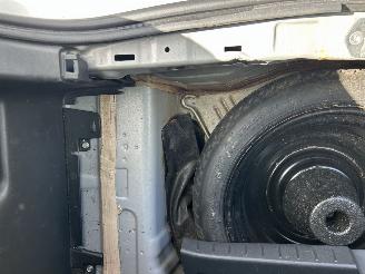 Toyota Yaris 1.0 VVT-I  Cool picture 7