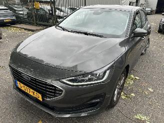 Ford Focus 1.0 EcoBoost Hybrid Titanium  5 drs picture 1