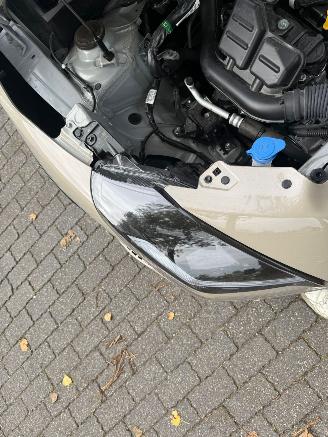 Suzuki Swift 1.2 Select Smart Hybrid picture 4