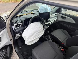 Suzuki Swift 1.2 Select Smart Hybrid picture 10