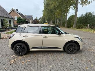 Suzuki Swift 1.2 Select Smart Hybrid picture 5