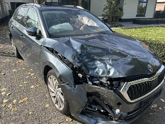 Skoda Octavia 1.5 TSI  e-TEC  Stationcar Automaat  ( Panoramadak ) picture 3
