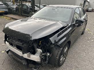damaged passenger cars Peugeot 308 SW 1.2 PureTech Automaat   ( Nieuw Prijs 38000,00 ) 2024/6