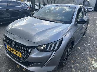 skadebil auto Peugeot 208 EV  100 kW / 50kWh   GT uitvoering  Automaat 2020/11