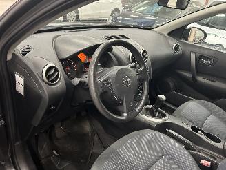 Nissan Qashqai 1.6 picture 9