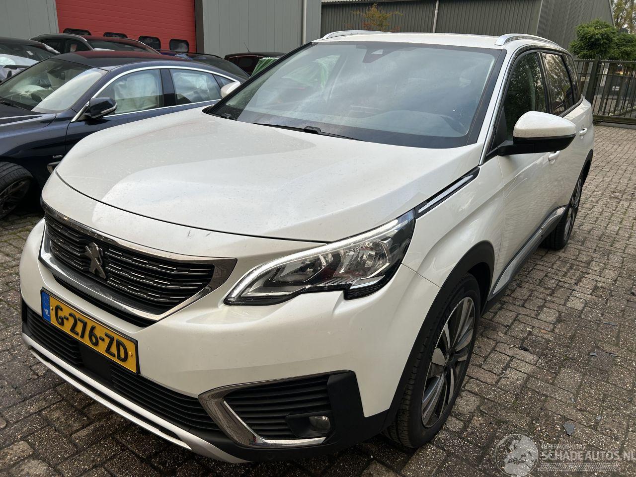 Peugeot 5008 1.2 PureTech Blue lease Premium