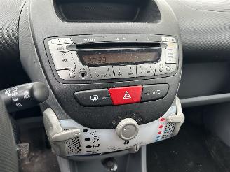 Toyota Aygo 1.0-12V Access  5 Drs - Airco picture 10