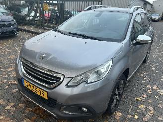uszkodzony samochody osobowe Peugeot 2008 1.6 VTI Feline 2013/9