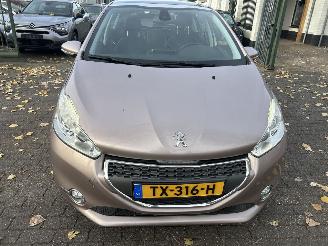 Peugeot 208 1.6 VTI  Allure  5 drs  ( Panoramadak- Leer ) picture 2
