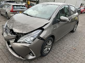 Coche accidentado Toyota Yaris 1.5 Hybrid Dynamic  Automaat 2020/4