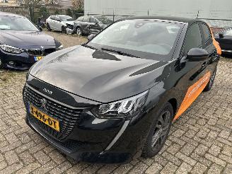 krockskadad bil auto Peugeot 208 1.2 PureTech  Allure 2022/7