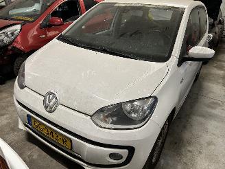 Damaged car Volkswagen Up! 5 Drs 2015/2