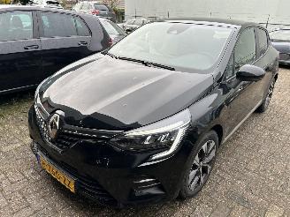 uszkodzony samochody osobowe Renault Clio 1.0 TCE  Evolution 2022/12