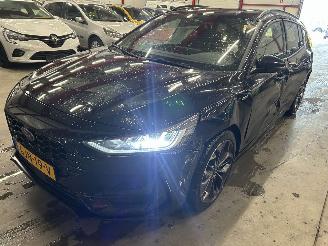 Schadeauto Ford Focus 1.0 EcoBoost Hybrid ST Line Stationcar   125 PK 2024/8