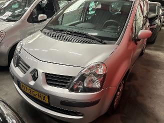 uszkodzony samochody osobowe Renault Modus 1.2 TCE  Dynamic 2008/1