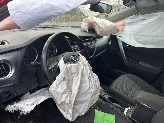 Toyota Auris 1.8 Hybrid  Stationcar  Aspiration picture 9