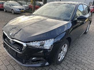 Damaged car Skoda Scala 1.0 TSI  Ambition  5 drs 2023/8