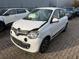 damaged passenger cars Renault Twingo 1.0 SCE Expression 2016/1