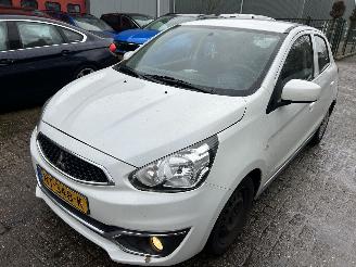 krockskadad bil auto Mitsubishi Space-star 1.0 Cool + 2017/5