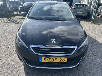 Peugeot 308 SW  1.2 E-THP  Automaat picture 2