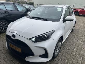 Schadeauto Toyota Yaris 1.5 Hybrid Active Automaat 2022/11