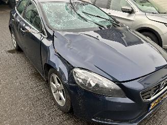 Volvo V-40 2.0 D 4  Summum Business picture 3