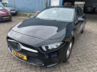 Schadeauto Mercedes A-klasse 180 Business Solution AMG 2021/11