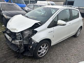 Unfallwagen Toyota Yaris 1.5 Hybrid Dynamic  Automaat 2014/12