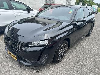 damaged passenger cars Peugeot 308 SW  1.2 Allure Pack Business 2022/5
