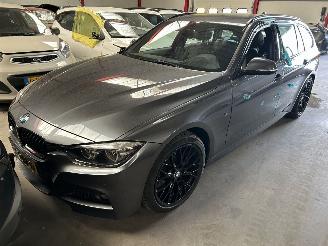 uszkodzony samochody osobowe BMW 3-serie 320i  Automaat Touring  M Pakket 2019/4