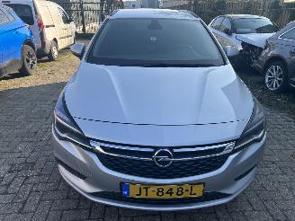 Opel Astra Stationcar 1.6 CDTI picture 2
