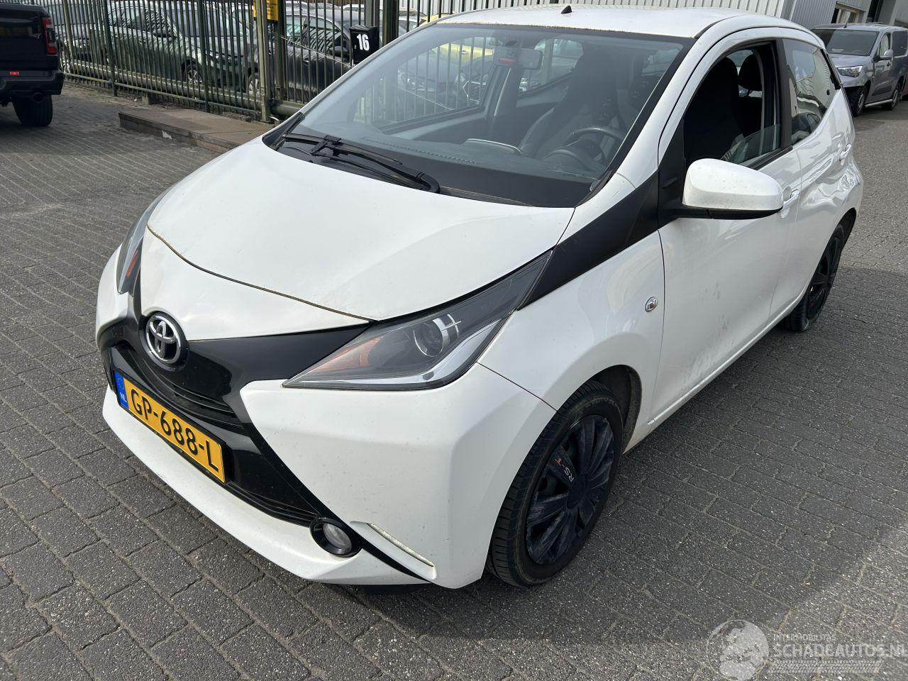 Toyota Aygo 1.0 VVT-i  X-Play