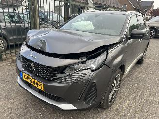 Unfallwagen Peugeot 5008 1.2 Hybrid  Automaat  Allure Pack Business   7 persoons 2024/9