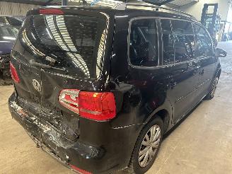 Volkswagen Touran 2.0 TDI  Automaat  7 Persoons picture 4
