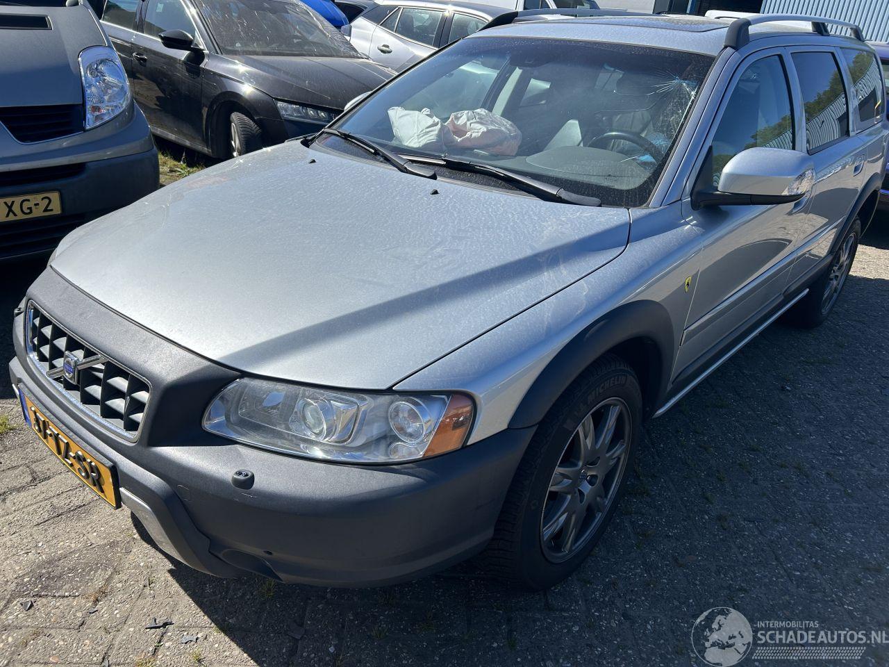 Volvo Xc-70 Cross Country  2.5 T AWD  Automaat